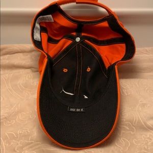 Nike Accessories - Women’s Orange NIKE Cap MINT Condition Nike Accessories - Women’s Orange NIKE Cap MINT Condition